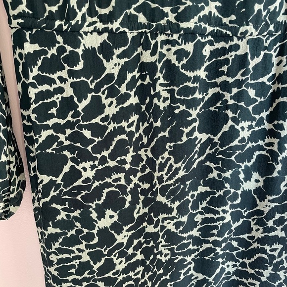 Olivia James Lydia Long Sleeve Ruffle Skirt Midi Dress in Geo Spot Lush Green - Picture 4 of 6